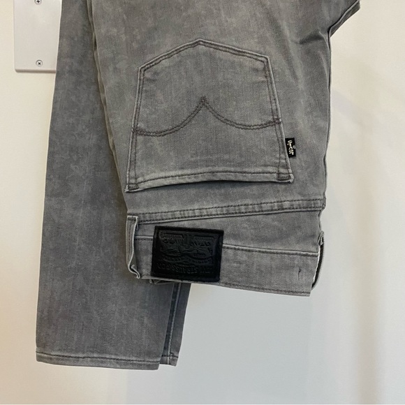 [SOLD] LEVI’S 710 super skinny (size 28) - Picture 2 of 6